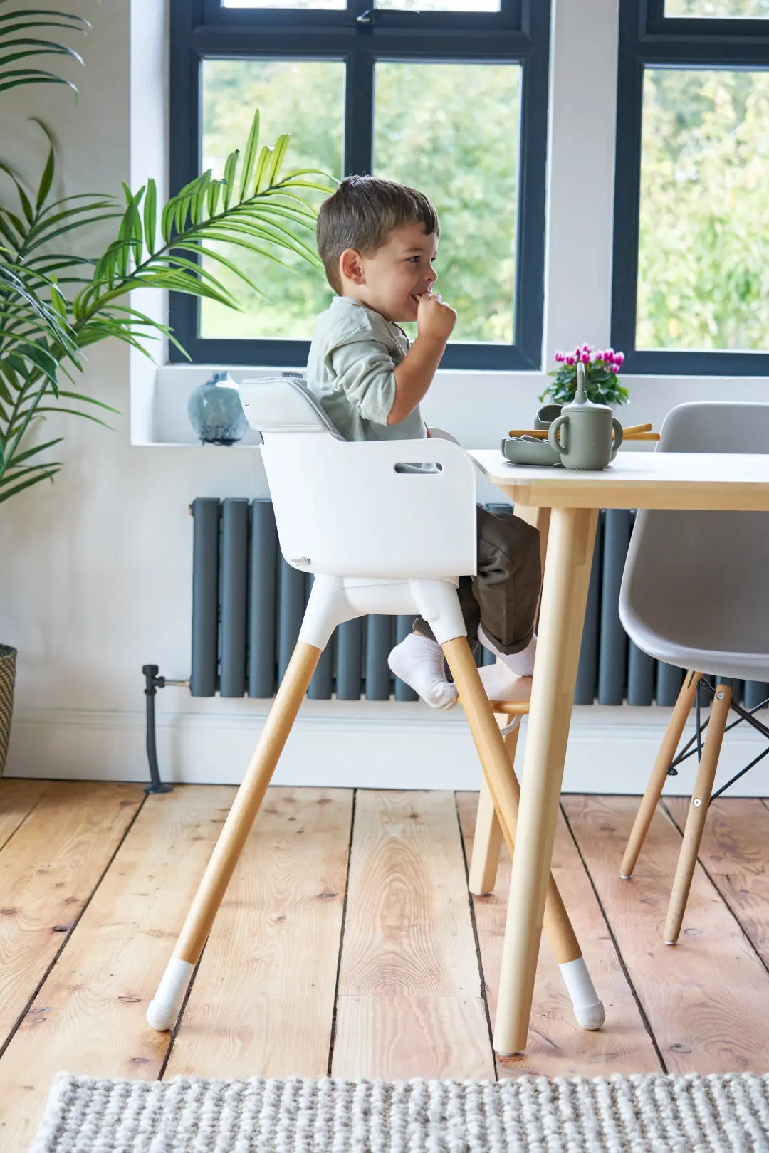 Una highchair