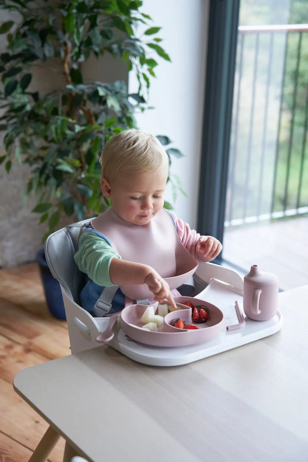 Una highchair
